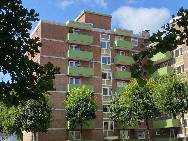 3 Zimmer Wohnung, 82 m² plus Stellplatz