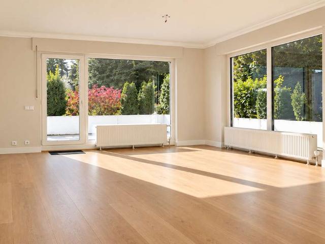 3 Zimmer, zwei Terrassen, hochwertige Küche, Naturnah im Grünen