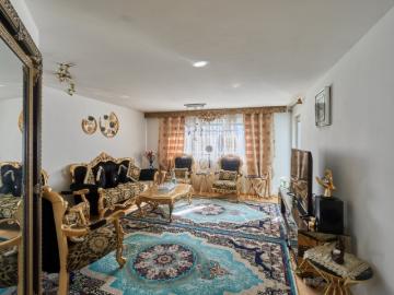 Zentrum: 3 Zimmer + zusätzlicher Wohnraum durch Loggia | TG Stellplatz | Nähe Tyrolit und Krankenhaus