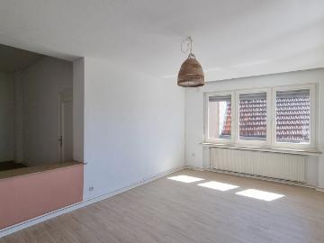 3 Zimmer Altbauwohnung mit Balkon und Aufzug in der Gütersloher Fußgängerzone!