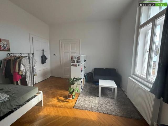 3 Zimmer Altbauwohnung mit möblierter Küche in TOP Innenstadtlage + 8. Mai Straße