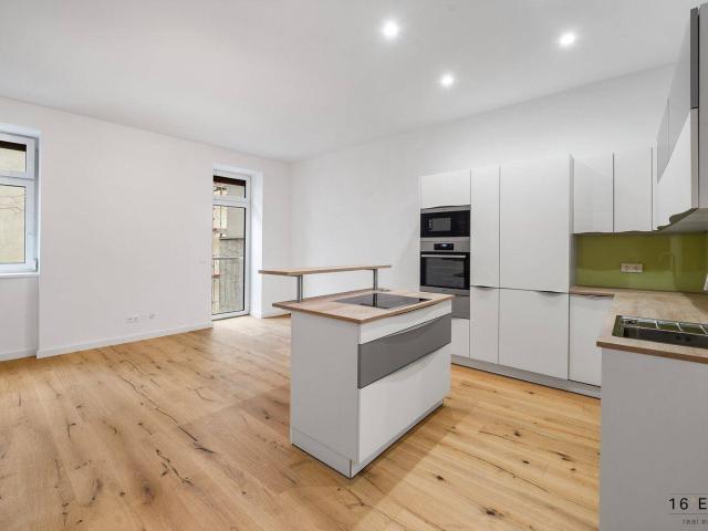 3 ZIMMER ALTBAUWOHNUNG, Einbauküche, ruhig, perfekte Raumaufteilung