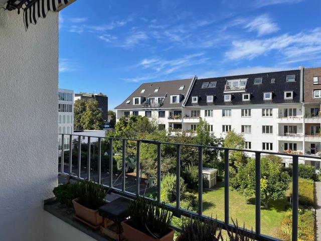 3 Zimmer Altbauwohnung in Köln Lindenthal
