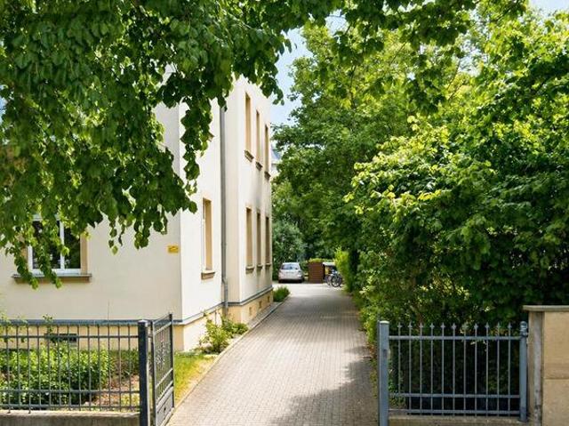3 Zimmer Altbauwohnung in Striesen Uniklinik nah WG geeignet