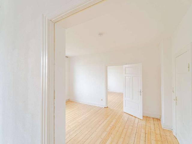 3 Zimmer Altbauwohnung, 91 m², mit Balkon und Gemeinschaftsgarten