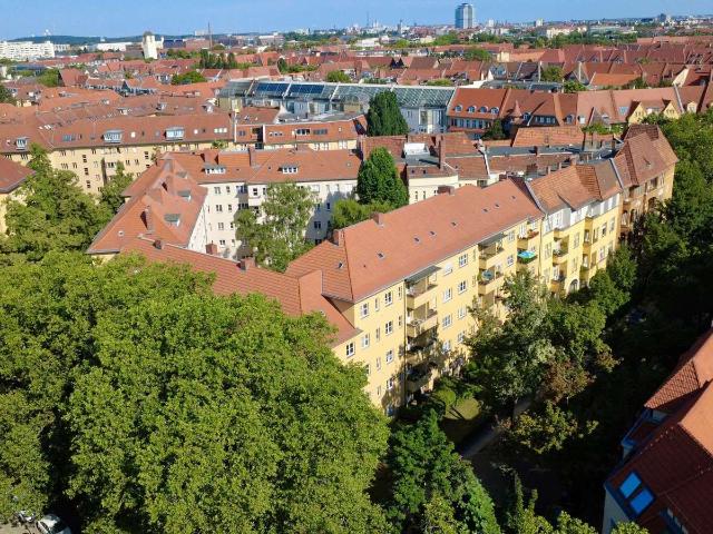 3 Zimmer Altbau | 67,25 m² | Loggia | Wohnküche | Denkmal | Gartenstadt | bezugsfrei | Keller | 2.OG