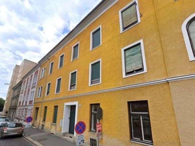 3 ZIMMER Altbau, ruhige Terrasse 6m², extra Küche möbliert, Bad mit Dusche, WC, nähe Hauptbahnhof!