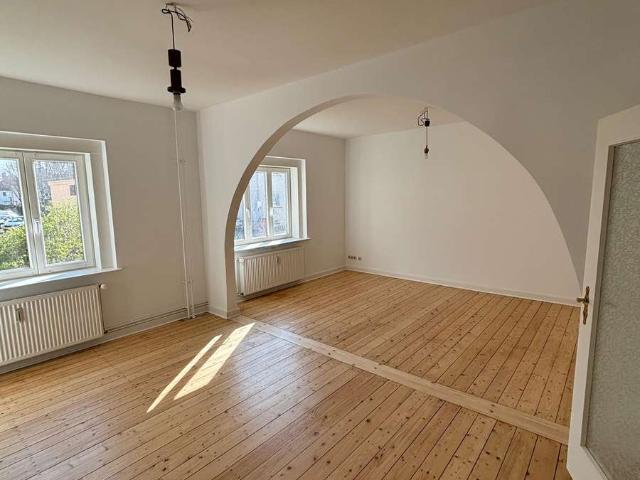 3 Zimmer Altbau Wohnung im Hochparterre in Magdeburg Stadtfeld Ost
