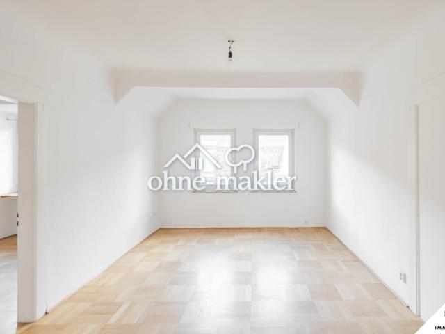 3 Zimmer Altbaucharme mit 100m² Rohdachboden als Ausbaureserve in Top Lage! PROVISIONSFREI!