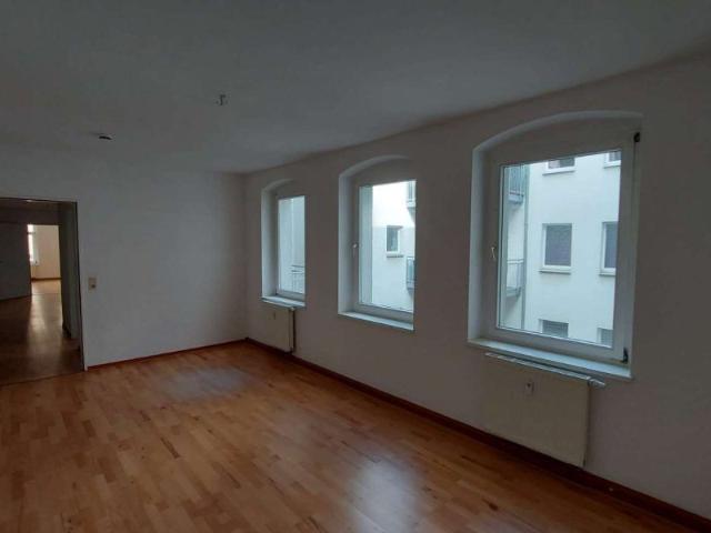 3 Zimmer Appartement mit Balkon und Einbauküche ab sofort