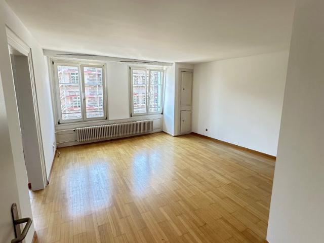 3 Zimmer Attikawohnung mit Terrasse im Zentrum von Basel