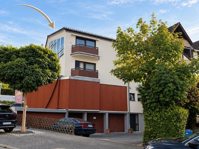3 Zimmer, Balkon & Burgblick: hochwertig sanierte Wohnung in Königstein