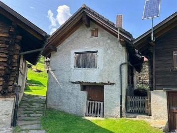 3 Zimmer Bergrustico an sehr sonniger, ruhiger Aussichtslage / Berghütte mit 3 Zimmern, sehr sonnig und ruhig mit schöner Aussicht