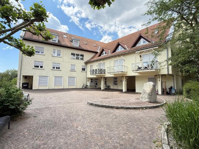 3 Zimmer Dachgeschosswohnung mit TG STP