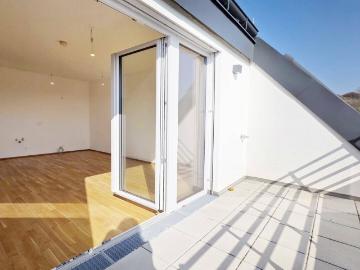 Statt 364182, nur 309555, bis Juli 2026 3 Zimmer Dachgeschoßwohnung mit Terrasse
