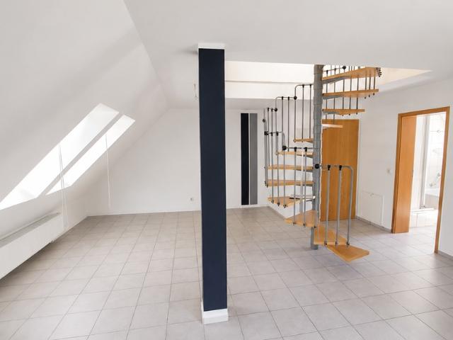 3 Zimmer Dachgeschosswohnung mit Balkon & Stellplatz