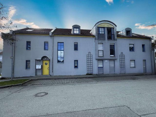 3 Zimmer Dachgeschosswohnung mit Balkon und Stellplatz in Mühldorf Nord – vermietet