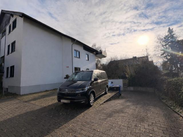 3 Zimmer Dachgeschosswohnung mit Dachterrasse in Seeheim Jugenhei
