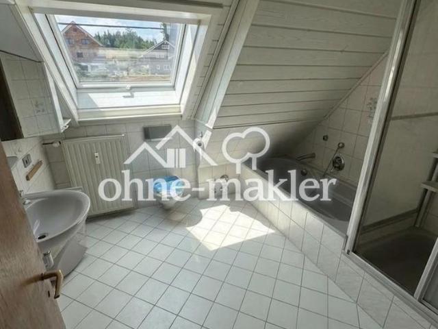 3 Zimmer Dachgeschosswohnung mit Galerie, Balkon & Garage