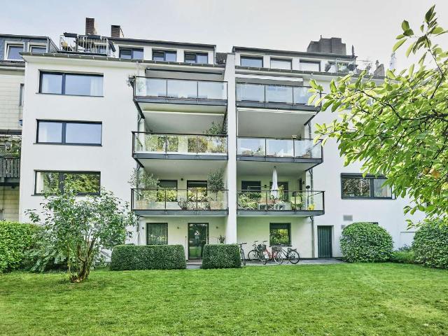 3 Zimmer Dachgeschosswohnung in begehrter Lage von Köln Lindenthal