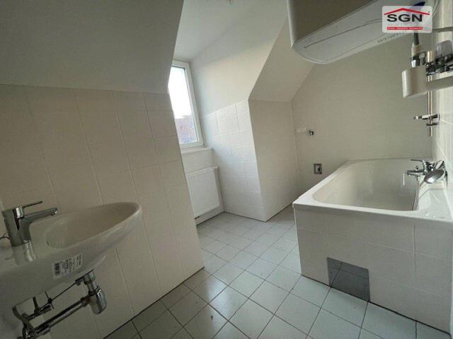 3 Zimmer Dachgeschoßwohnung in der Nähe Zentrum