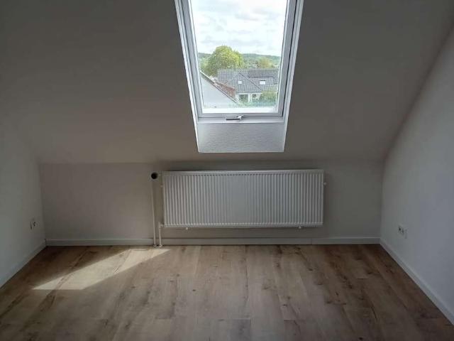 3 Zimmer Dachgeschosswohnung in ruhiger Lage am Stadtrand in Geismar
