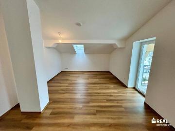 Wohnung zum Verkauf in 6604 - Balkon