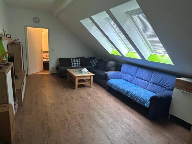 3 Zimmer Dachgeschosswohnung 70m² vollmöbliert ab 790 Euro