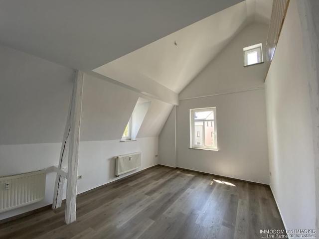 3,5 Zimmer Dachgeschoss Maisonettenwohnung mit Balkon in Zwickau Oberplanitz zu vermieten!