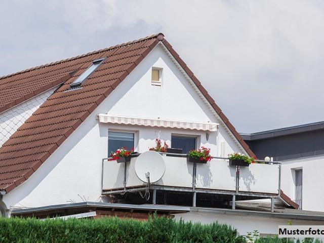 3 Zimmer Dachgeschoss Wohnung mit 3 Balkonen