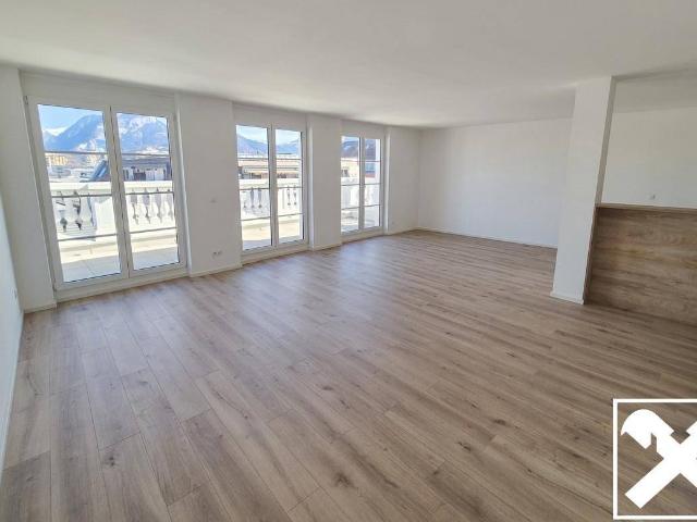 3 Zimmer Dachgeschoss Wohnung mit 2 Terrassen