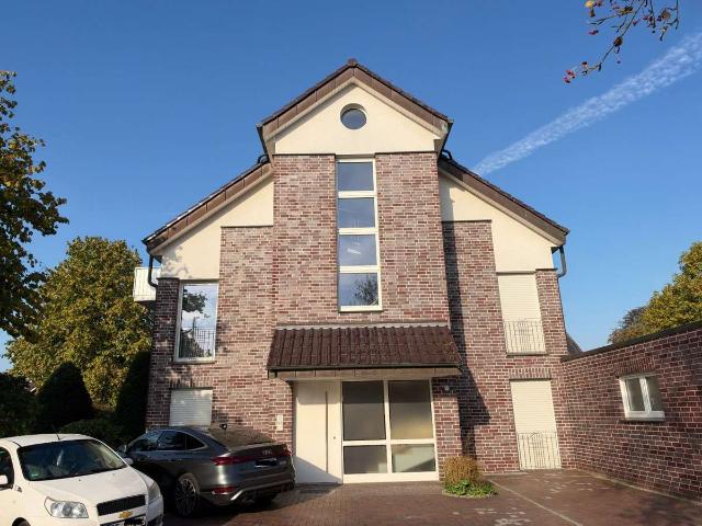 3 Zimmer Dachgeschoss Wohnung mit Balkon in Rietberg Varensell