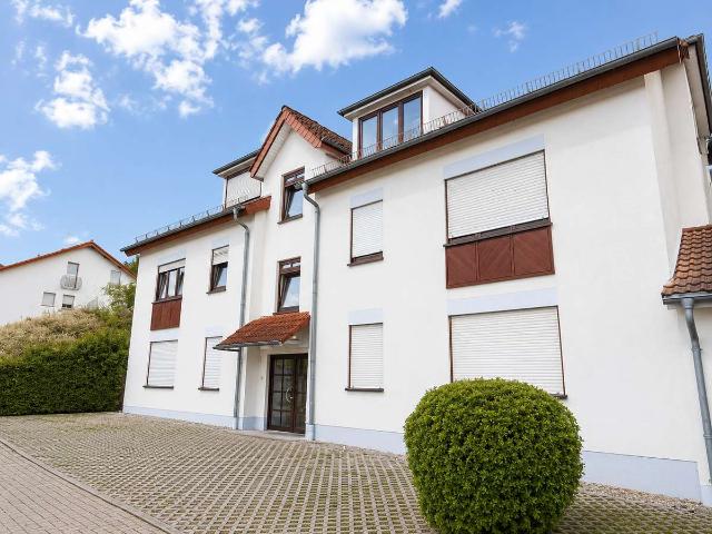 3 Zimmer Dachgeschoss Wohnung mit Balkon in Sandhausen