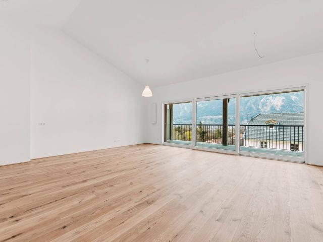 3 Zimmer Dachgeschoss Wohnung mit Terrasse