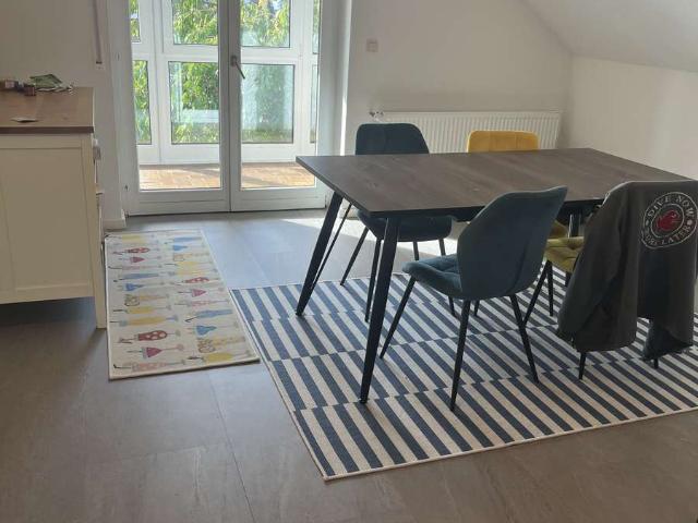 3 Zimmer DG Wohnung mit verglaster Loggia