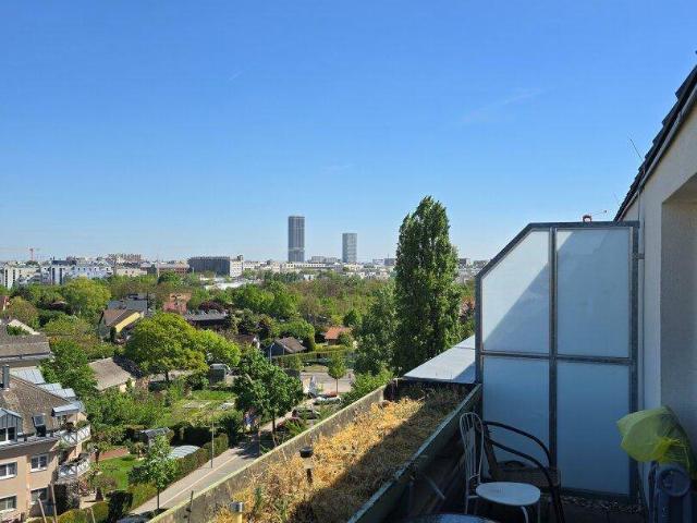 3 Zimmer DG Wohnung I großer Balkon I fantastischer Ausblick I Ruhelage