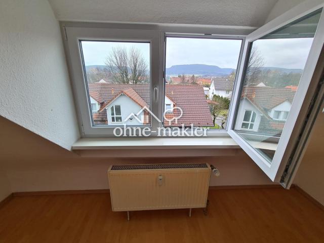 3 Zimmer DG Wohnung inklusive Stellplatz & EBK provisionsfrei
