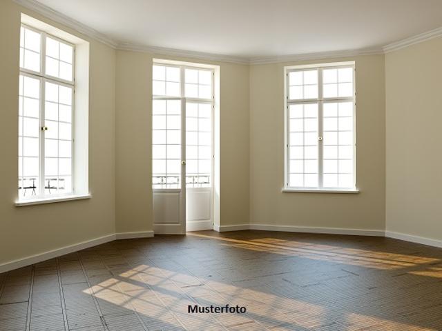 3 Zimmer DG Wohnung + provisionsfrei