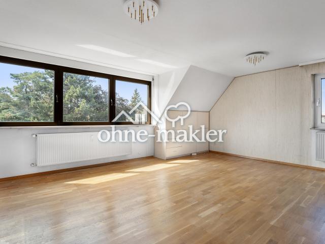 3 Zimmer DG + ausgebauter Spitzboden mit Maisonette Potenzial + provisionsfrei