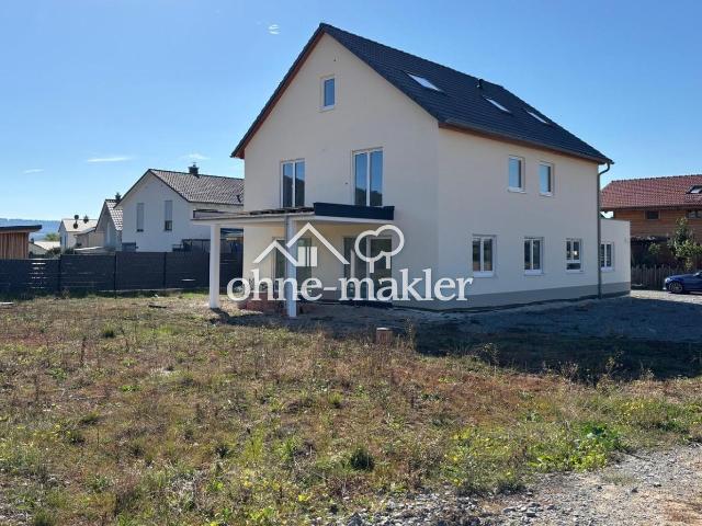 3 Zimmer EG Wohnung mit traumhaftem Ausblick, großer Terrasse + Garten