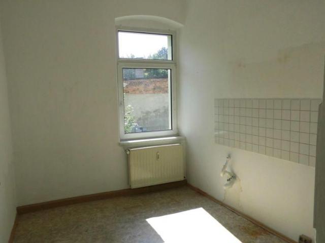 3 Zimmer EG Wohnung mit Gartennutzung in ruhiger Stadtlage zu vermieten! Im Hausgarten befindet sich eine Sonnenterrasse und Rasenfläche! Ein PKW Stellplatz im Hof kann angemietet werden