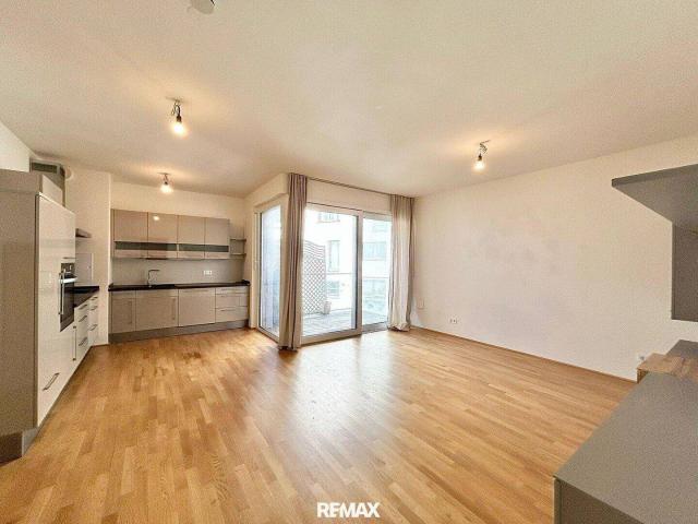 3 Zimmer Eigentum mit Loggia| Ruhige, aber verkehrsgünstige Lage!