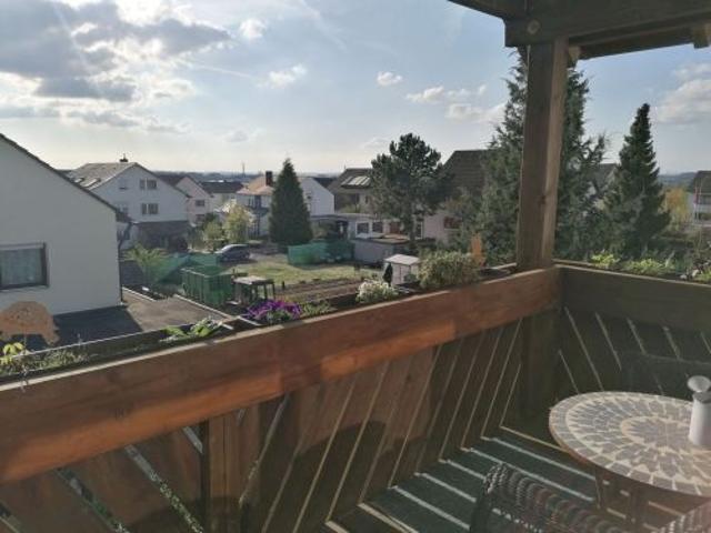 3 Zimmer Eigentumswohnung mit Balkon in ruhiger Lage von 97469 Gochsheim ID 10703