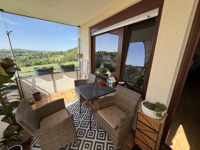 3 ZIMMER EIGENTUMSWOHNUNG MIT BALKON UND STELLPLATZ IN VELLBERG DÜRRSCHING