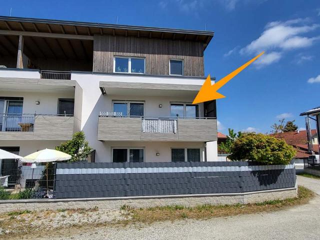 3 Zimmer Eigentumswohnung mit großem Balkon, Carport, Stellplatz und Lift!