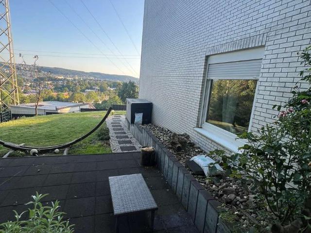 3 Zimmer Eigentumswohnung mit großem Garten und Weitblick
