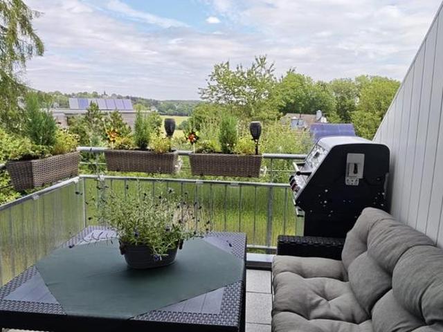 3 Zimmer Eigentumswohnung 2 Balkone, Garage, traumhafter Ausblick