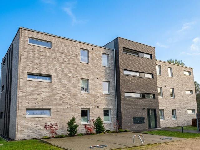 3 Zimmer Erdgeschosswohnung auf ca. 85 m² Wohnfläche mit Carport und Terrasse zu vermieten