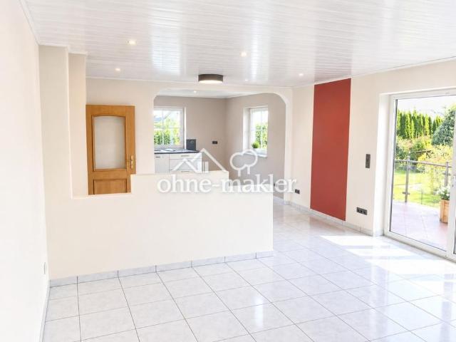 3 Zimmer Erdgeschosswohnung mit Balkon, Garage