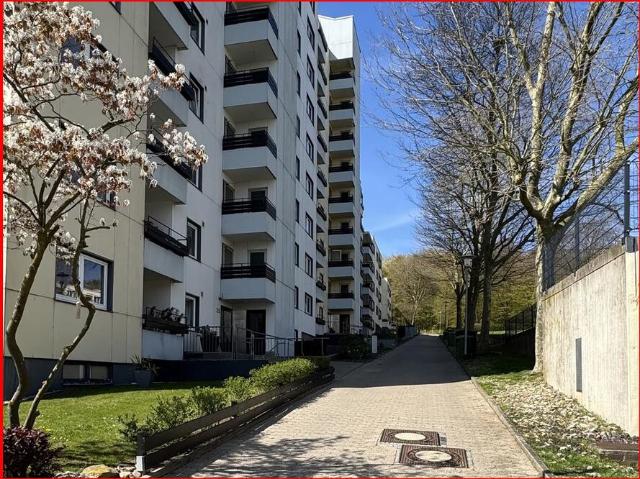 3 Zimmer ETW mit Loggia und Garage